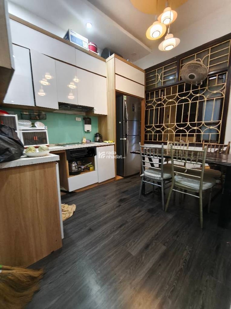 CẦU GIẤY - 5 TẦNG - NHÀ ĐẸP - Ở NGAY - 52M2 - 8.6M MT - 10.5 TỶ