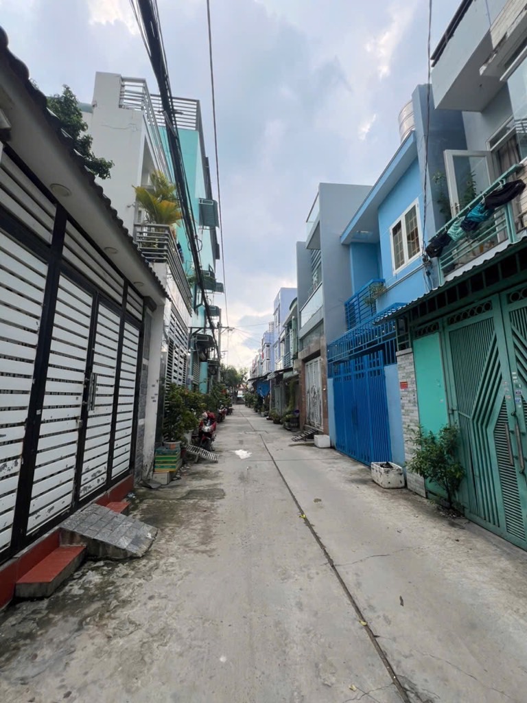 Siêu phẩm 2 mặt tiền 5 tầng Trương Phước Phan- sát khu Tên Lửa