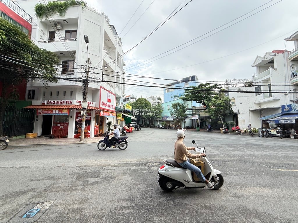 LÔ GÓC 2 MẶT TIỀN - VỊ TRÍ TUYỆT ĐẸP KINH DOANH - NGAY BÀU CÁT 8, ĐỒNG ĐEN - DÒNG TIỀN 35 TRIỆU/TH
