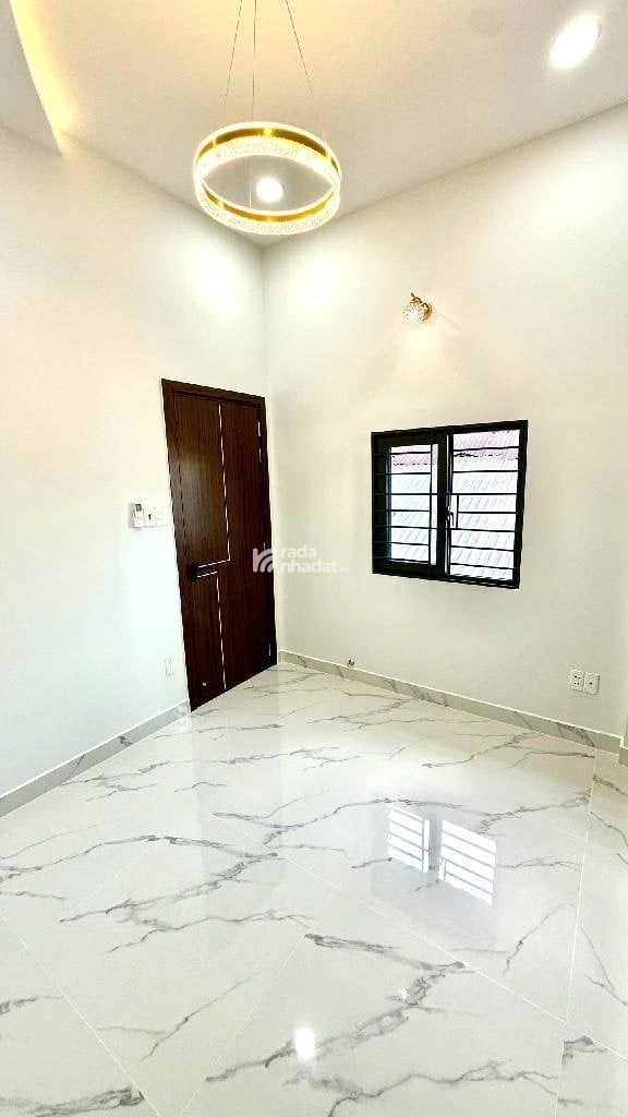 Bán Nhà Hồng Bàng 1 Xẹt Vị Trí Đắc Địa kinh doanh tốt - 50m2 - 2 Tầng - Ngang 4.2 - HXH - Chỉ 7.2Tỷ