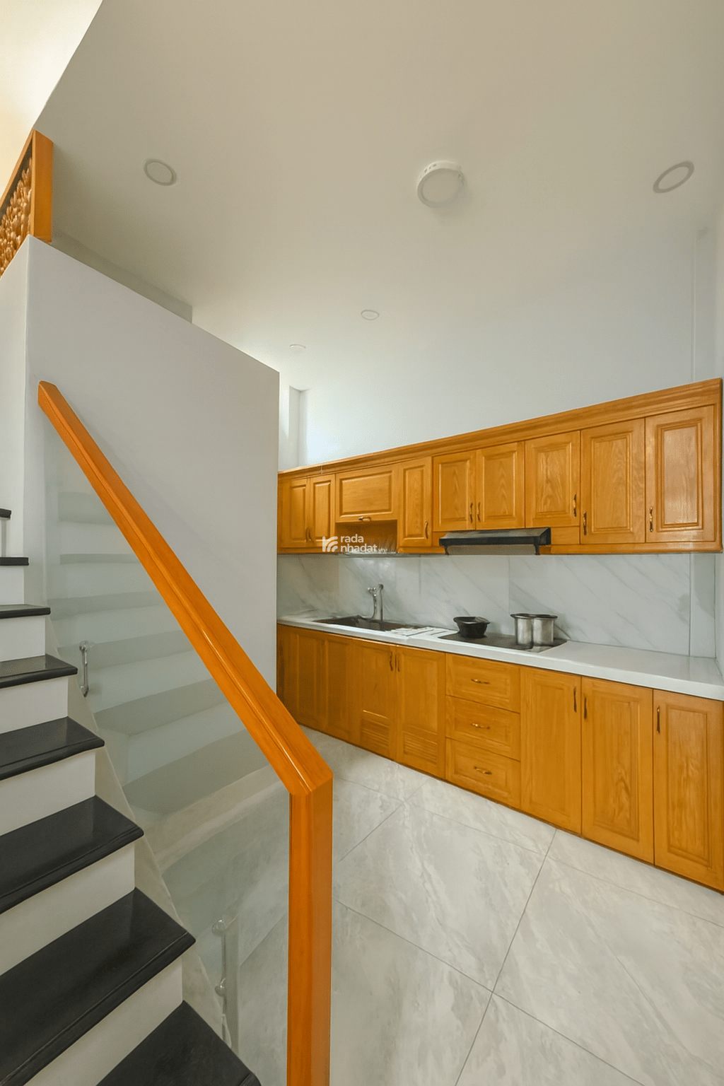 Chính chủ trang bìa - nhà chủ tự xây ở kiên cố - hẻm thông