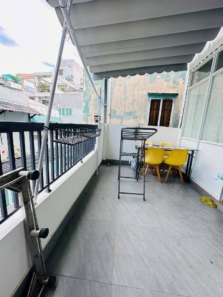 GẦN MẶT TIỀN LÃNH BINH THĂNG, ĐƯỜNG 3/2 - Q.11- XE HƠI VÀO NHÀ - 5,5M X 12M - 3 TẦNG MỚI ĐẸP