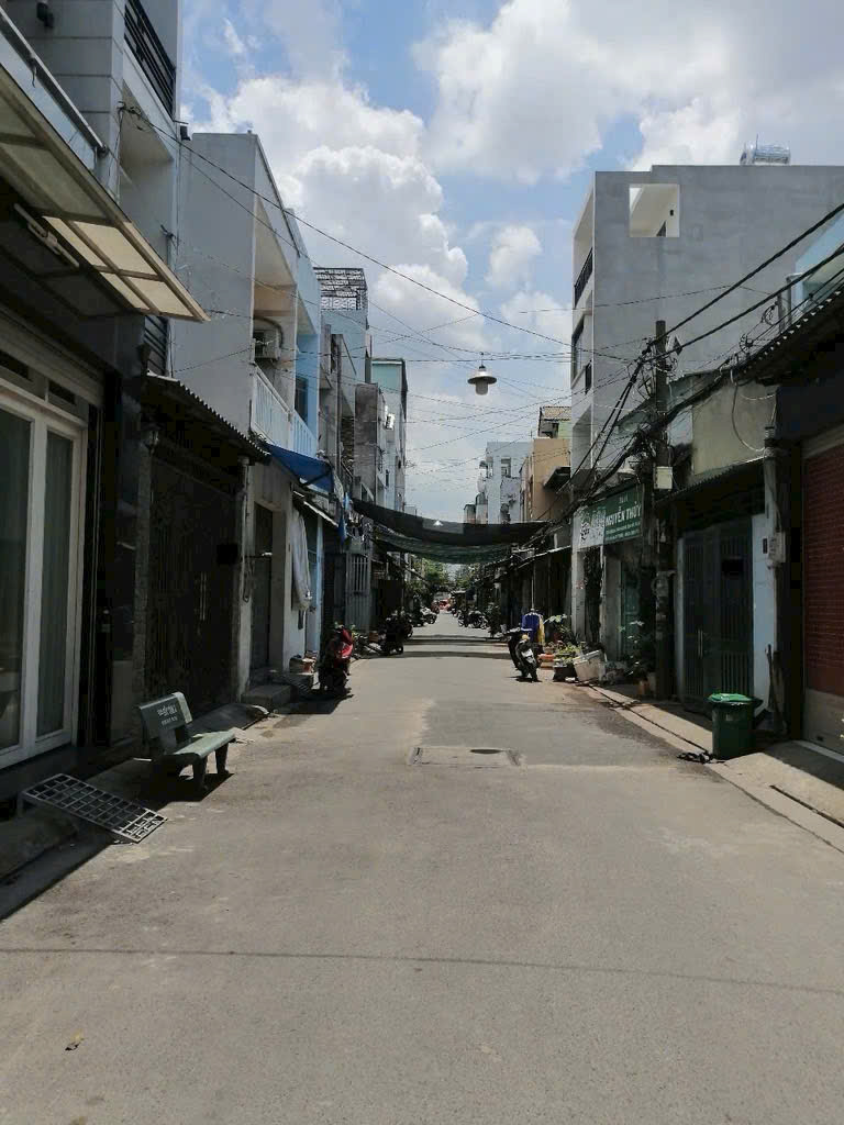 Chính chủ gửi bán siêu phẩm 4 tầng ngay Nguyễn Huy Lượng, Bình Thạnh, 50m2 SHR giá 3 tỷ 850 TL