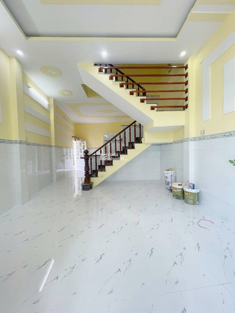 Sát mặt tiền Phú Định, Quận 8, 3 tầng,  Mới, đẹp,  Xe hơi tới nhà 