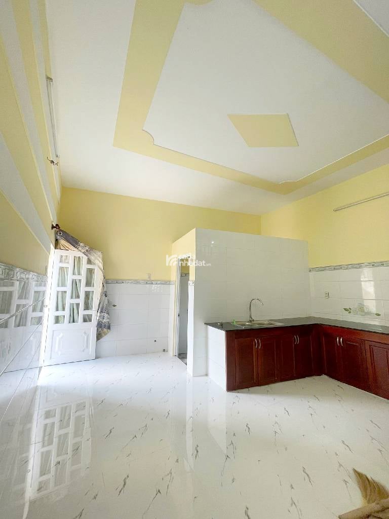 Sát mặt tiền Phú Định, Quận 8, 3 tầng,  Mới, đẹp,  Xe hơi tới nhà 