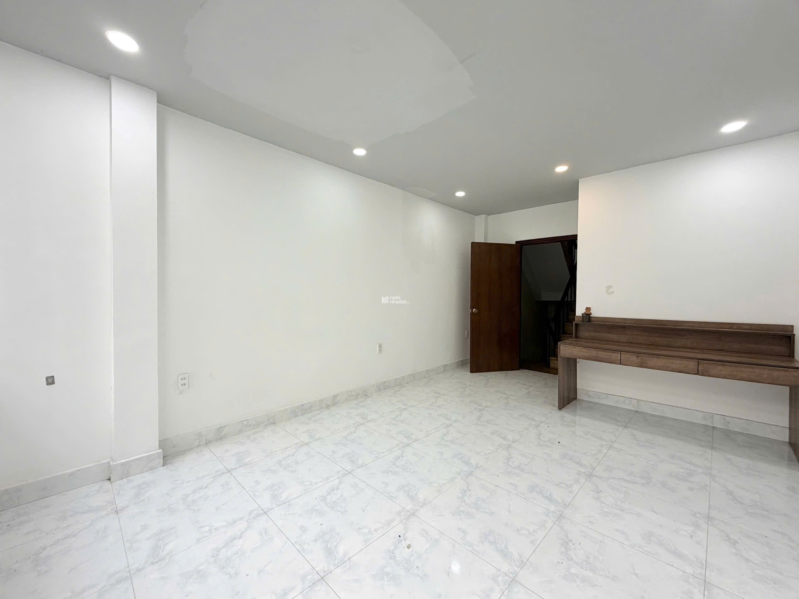 BÁN NHÀ MẶT TIỀN HỒNG LĨNH P15 Quận 10 -4x10 4 tầng - 14.5 TỶ