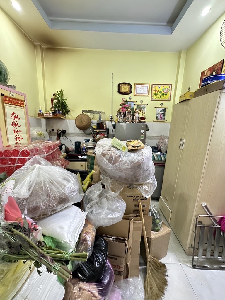 NGAY AEON MALL. HXH TRẦN VĂN ƠN, TÂN PHÚ, CHUẨN 18M2 HIẾM CÓ. GIẢM 450TR CHỈ CÒN 2.5T TL TỐT