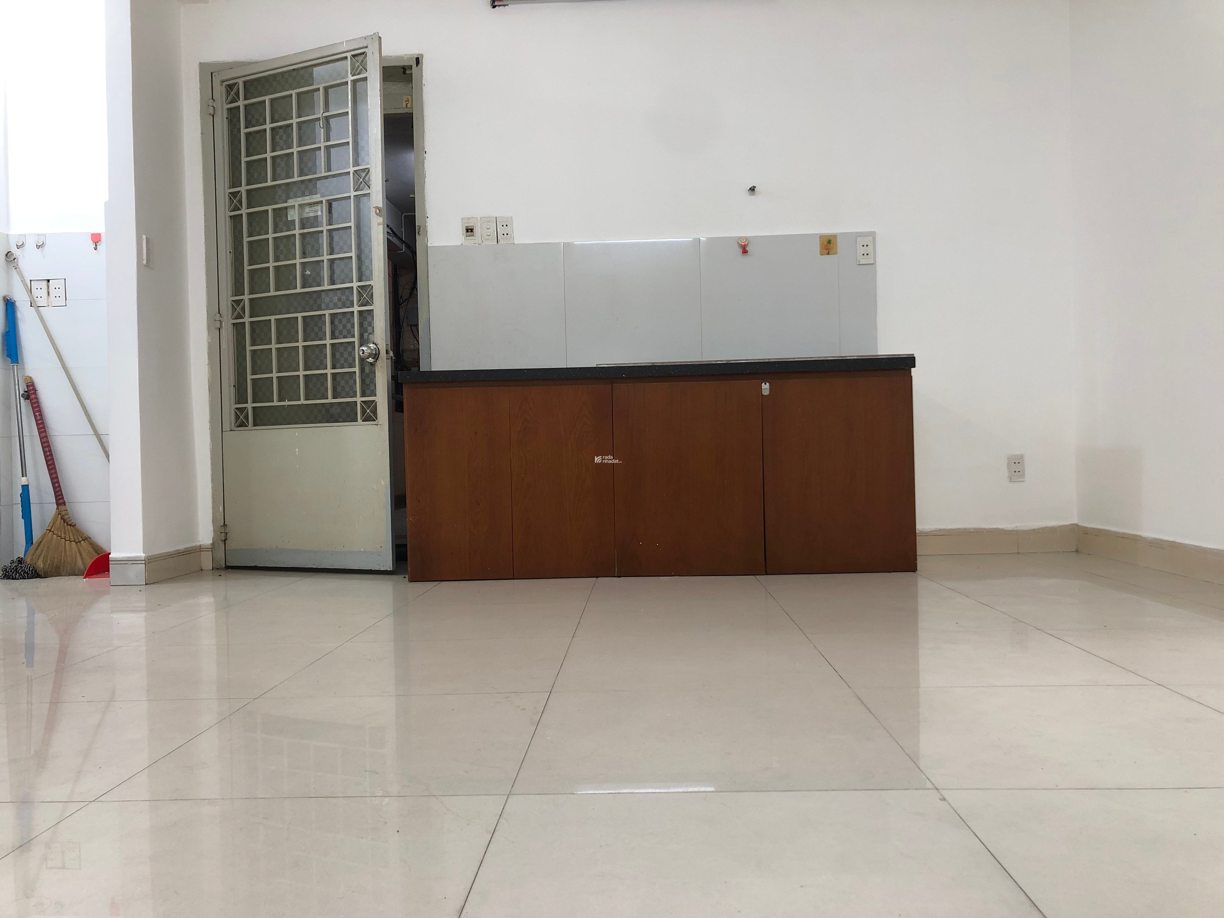 chung cư nguyễn kim quận 10 lo R lầu 2 (thang bộ) 49m 2PN 1VS