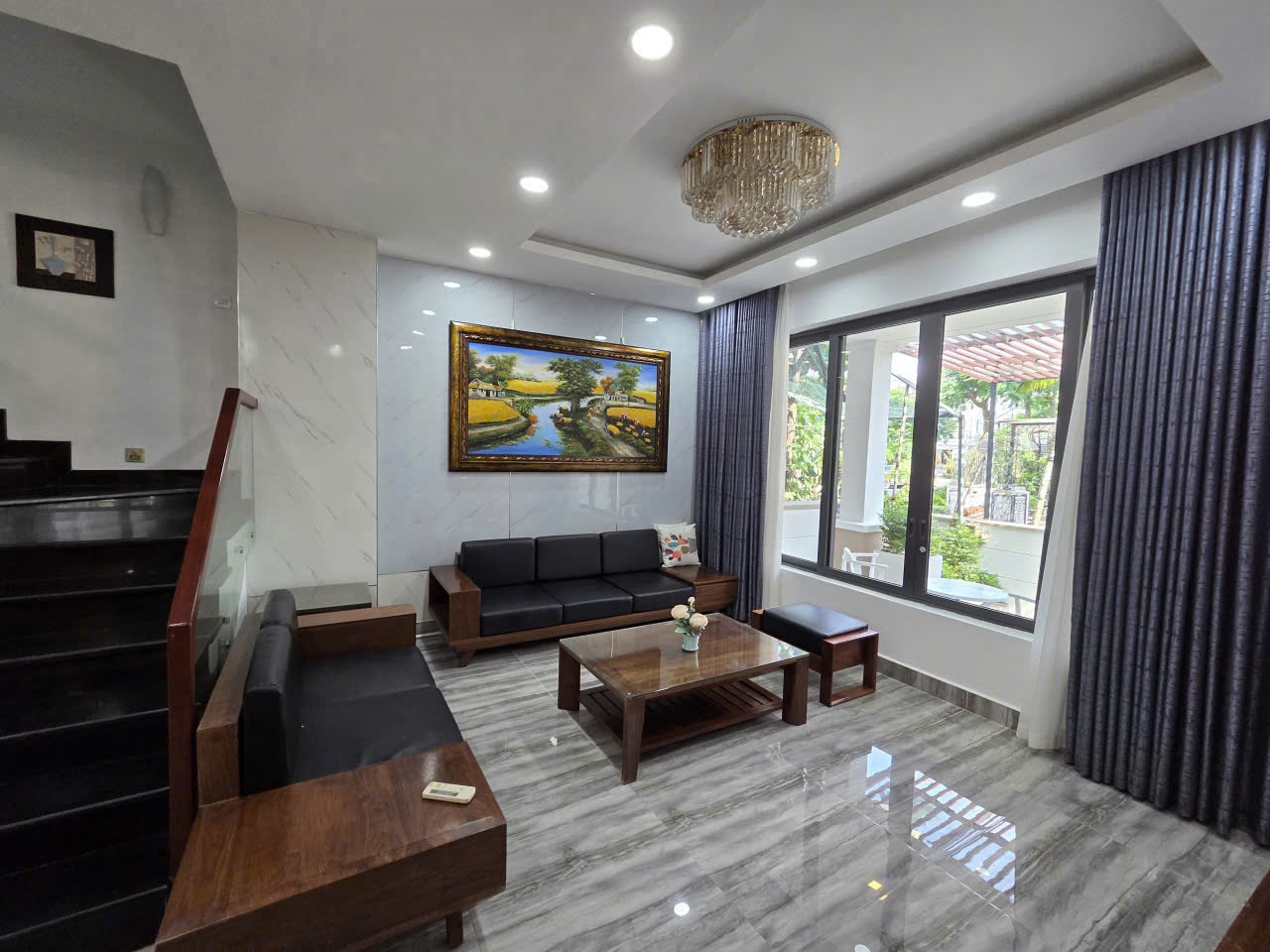 122.5m2 - Giá 17.3 tỷ full nội thất có thang máy - Nhà phố Nine South