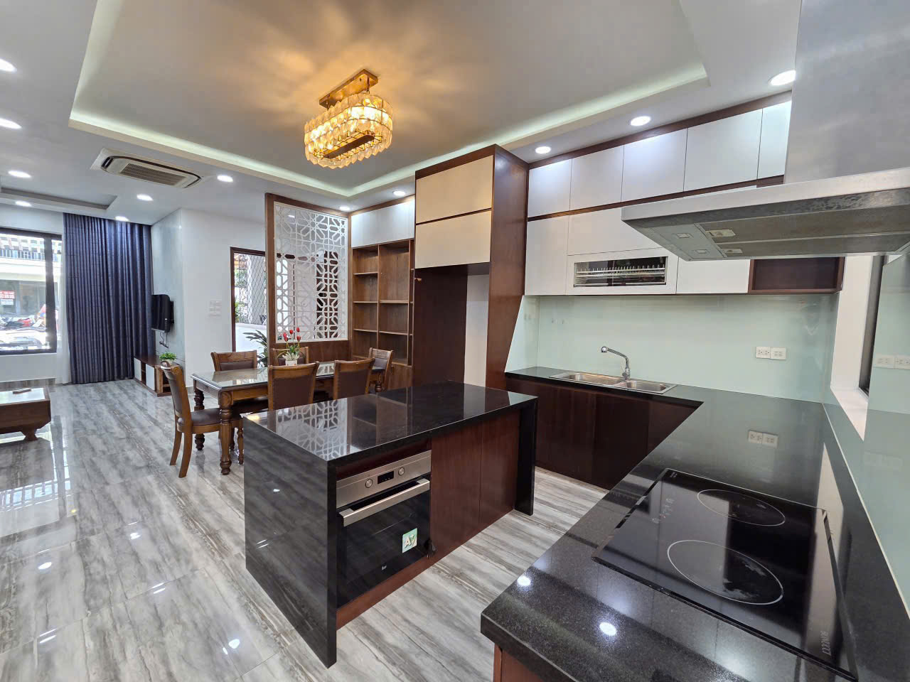 122.5m2 - Giá 17.3 tỷ full nội thất có thang máy - Nhà phố Nine South