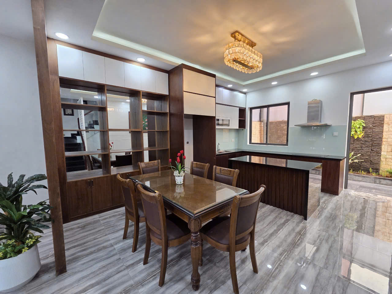 122.5m2 - Giá 17.3 tỷ full nội thất có thang máy - Nhà phố Nine South