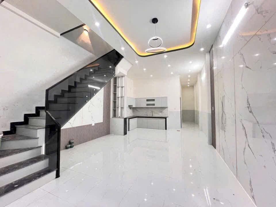 BÁN NHÀ ĐẸP BÌNH CHÁNH  DỌN VÀO Ở NGAY     Sổ hồng riêng hỗ trợ vay ngân