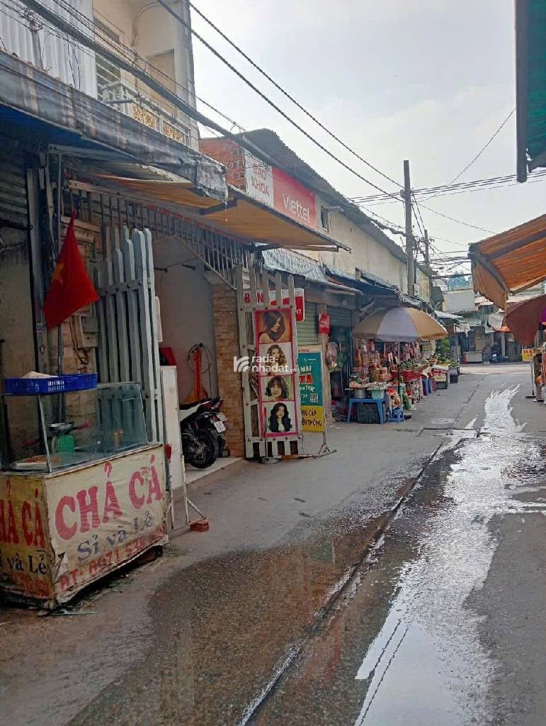 MẶT TIỀN KINH DOANH NGAY CHỢ - HẺM XE TẢI - CHỈ HƠN 5 TỶ 
