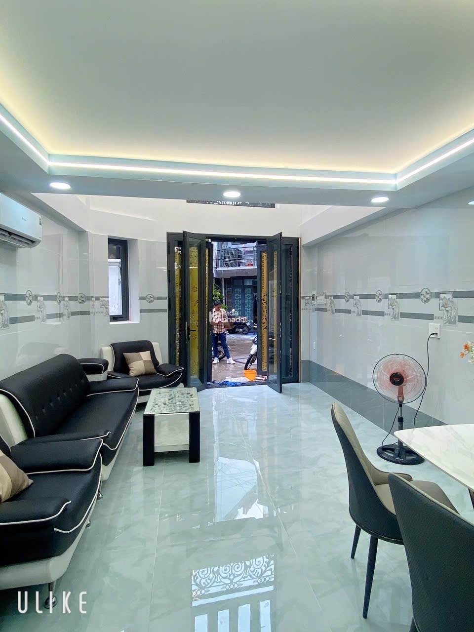 BÁN NHÀ MỚI XÂY FULL NỘI THẤT-HẺM 6M XE HƠI VÀO TẬN NHÀ-NGUYỄN THƯỢNG HIỀN SÁT PHÚ NHUẬN 