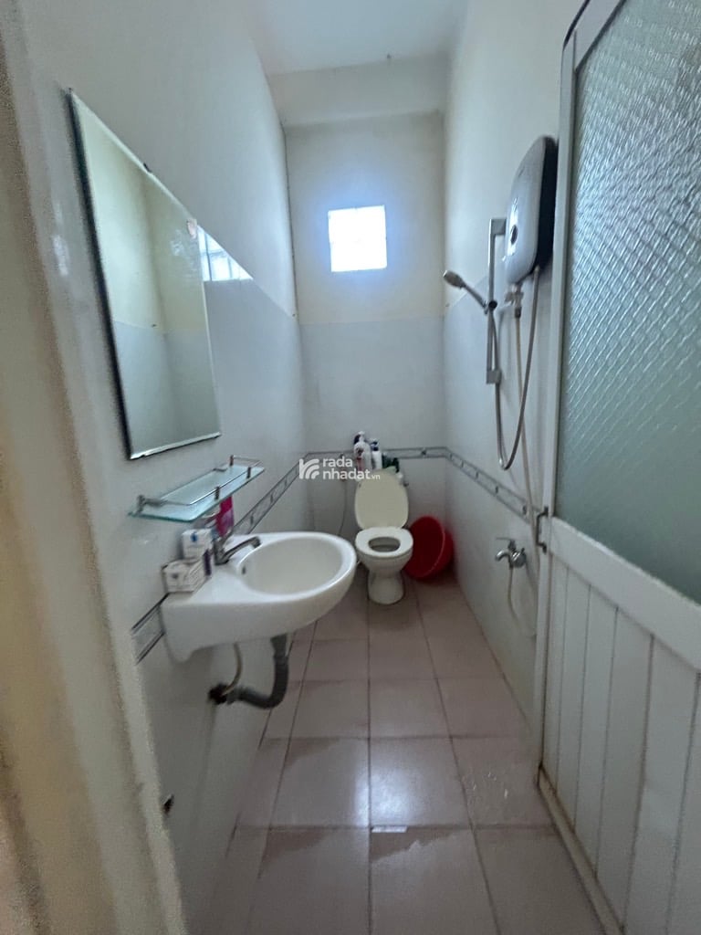 MTKD ĐƯỜNG D10, TÂN PHÚ, CHUẨN 100M2 HIẾM CÓ. GIẢM 650TR CHỈ CÒN 12.65T TL TỐT