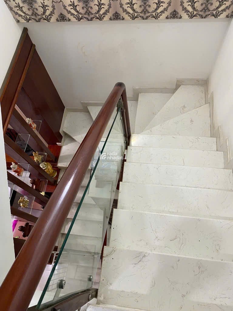 HXH 81m2 sân vườn - Giá 7.3 tỷ - 5PN - Hẻm 1806 Huỳnh Tấn Phát, Quận 7