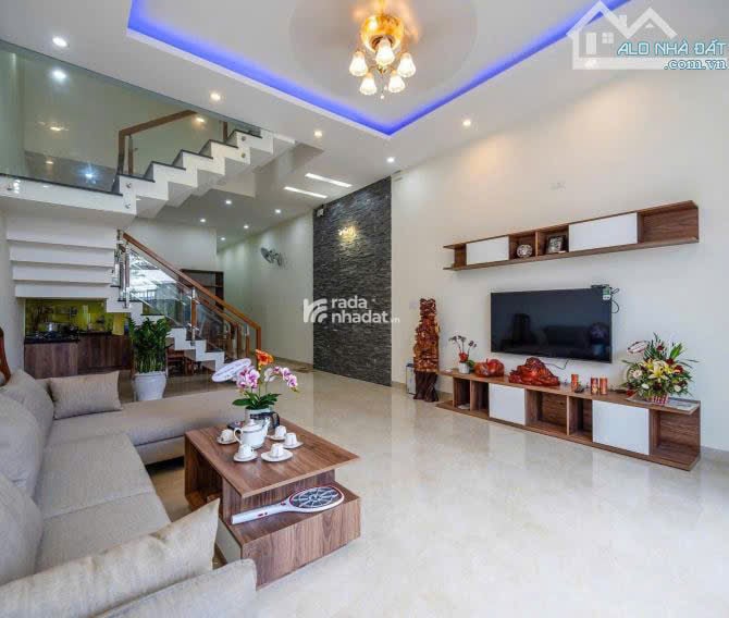 Bán gấp căn nhà siêu vip Phan Văn Trị, Gò Vấp / 58,2m2 / 5 Tỷ 690 Triệu / Sổ Hồng Riêng/ Hẻm oto