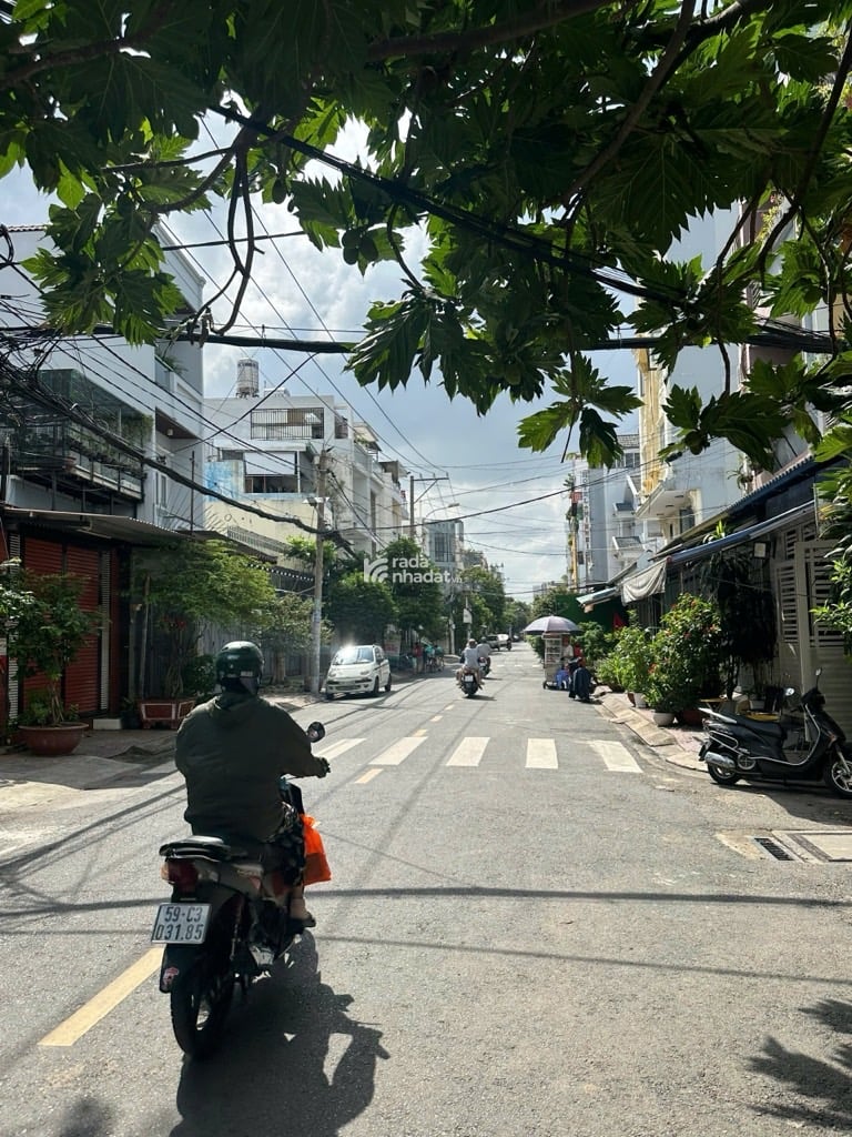 NGAY AEON MALL, MTKD ĐÔ ĐỐC LONG, TÂN PHÚ, 76M2 ĐẤT TIỆN XÂY. GIẢM 550TR CHỈ 7.15T TL TỐT