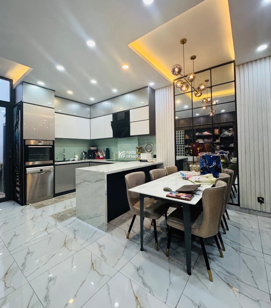 Bán nhà  gần bình long  văn cao
