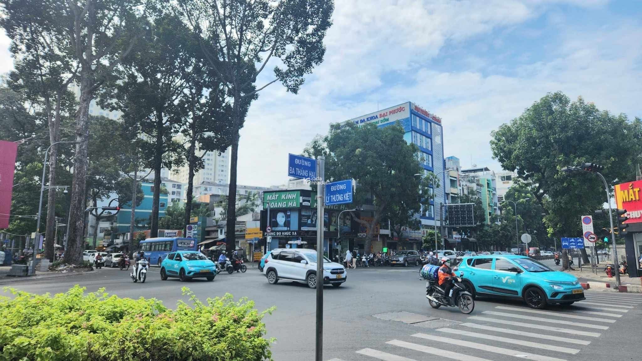 XOẮN CHỦ BÁN GẤP NHÀ 3 THÁNG 2 - QUẬN 10 HXH - DT:65M2 (416) 4 TẦNG - CHỈ 13,3 TỶ