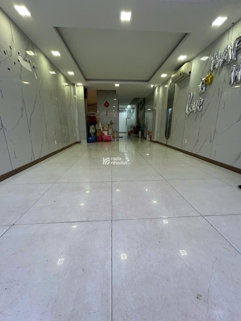 CHỈ 13.5 TỶ - 70M2 - 6 TẦNG BTCT - HXH PHẠM VĂN ĐỒNG - CÓ THANG MÁY - DTSD: 314M2