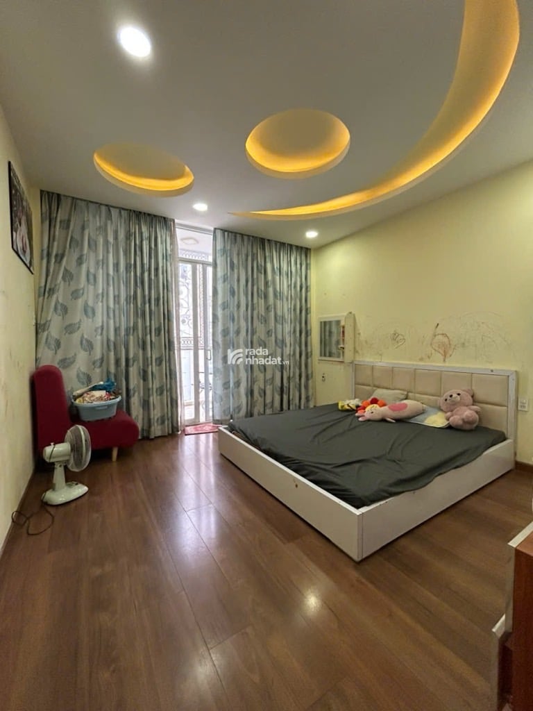 CHỈ 13.5 TỶ - 70M2 - 6 TẦNG BTCT - HXH PHẠM VĂN ĐỒNG - CÓ THANG MÁY - DTSD: 314M2