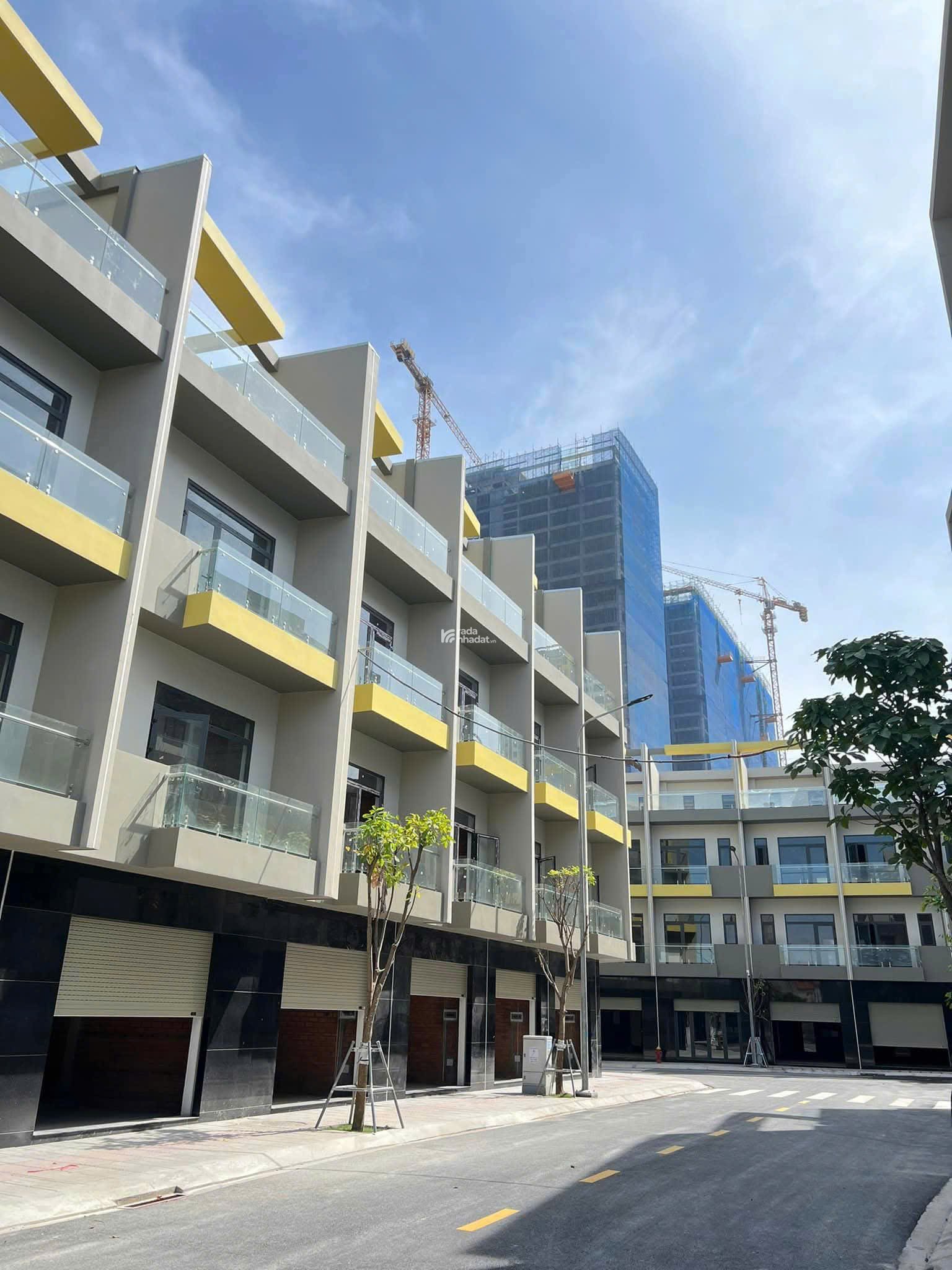 Nhà phố Bcons Uni Valley- Vị trí vàng giữa làng đô thị