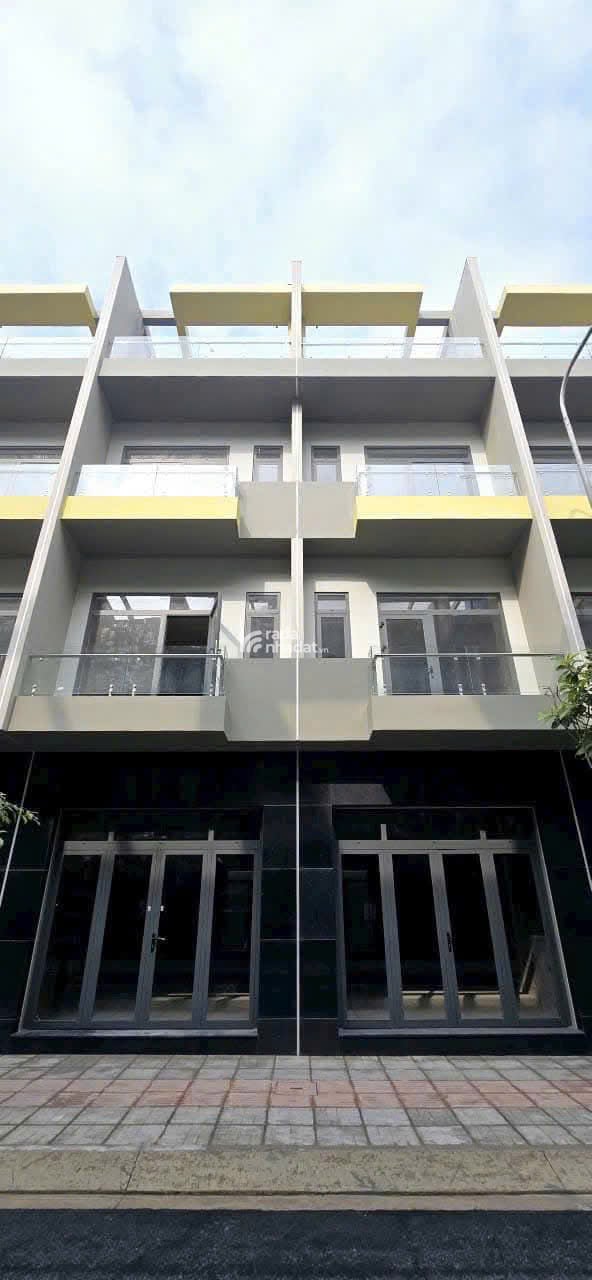 Nhà phố Bcons Uni Valley- Vị trí vàng giữa làng đô thị