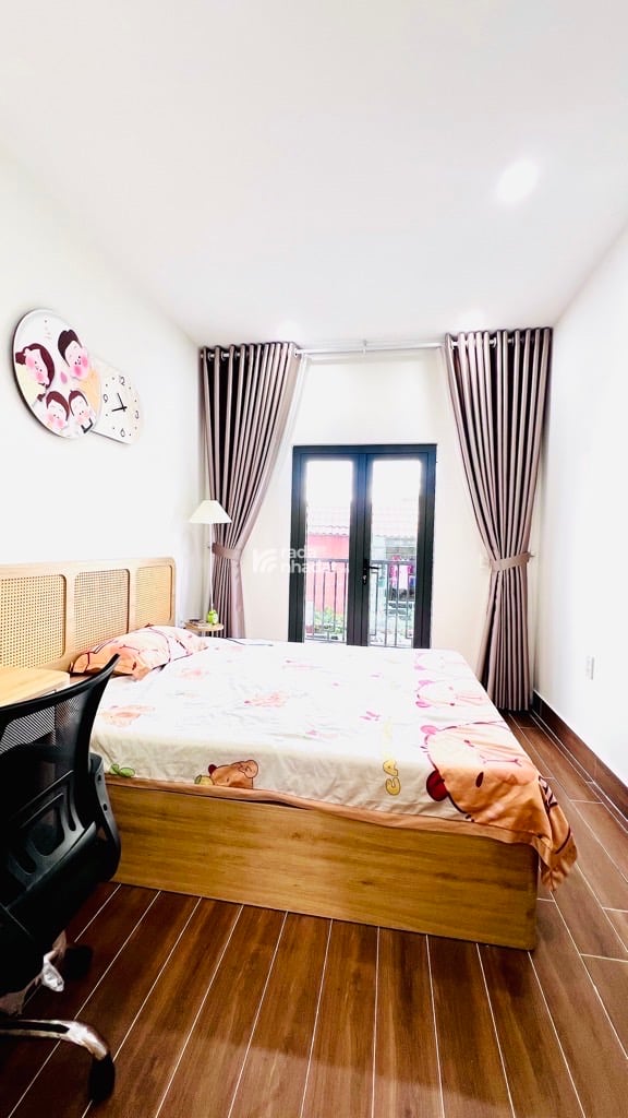 Bán nhà 4 tầng đẹp lung linh ngay tt Q7 - DT sàn 240m2 4pn full nội thất - chỉ 8.5 tỷ