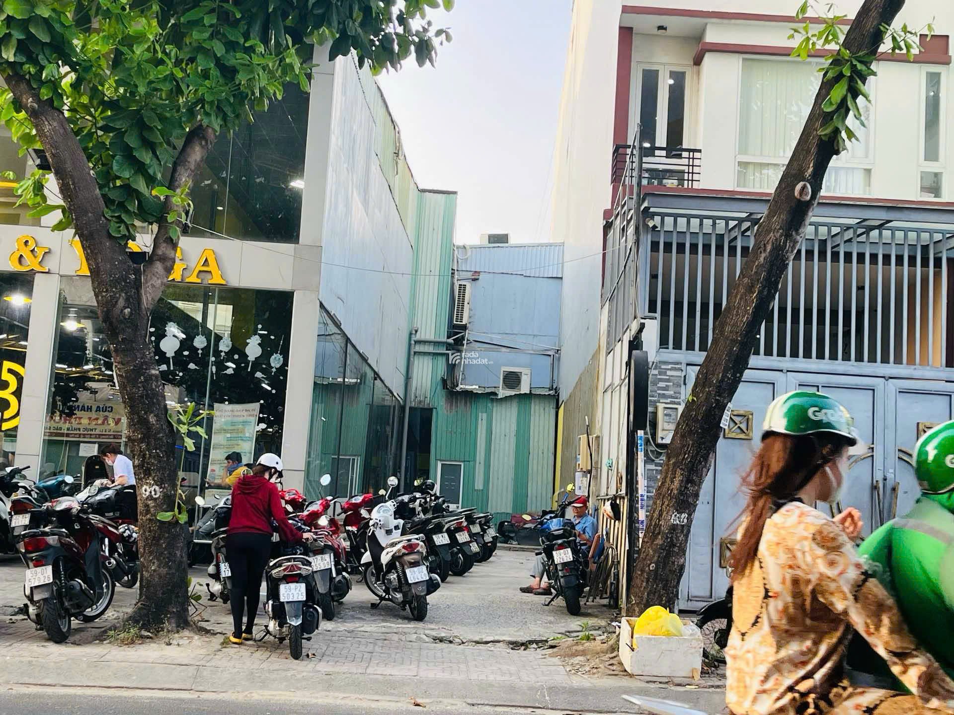 Đất tại khu vực Tân Hương tại Tân Phú DT 80m2 giá 11,7 tỷ