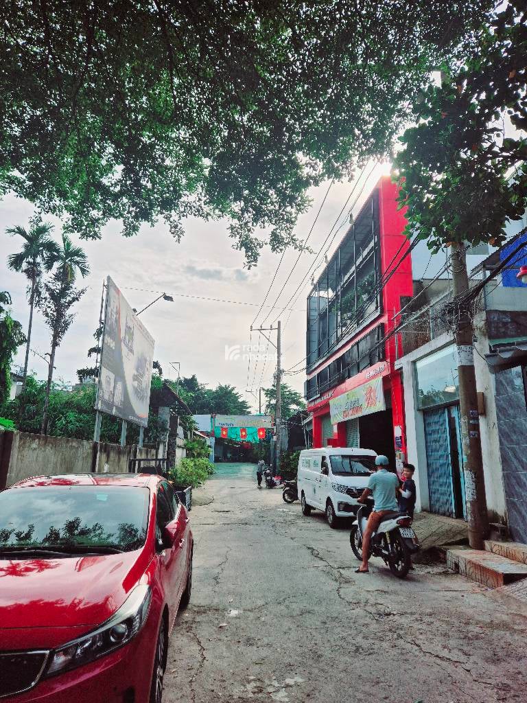 HẺM XE TẢI TRÁNH NHAU, SÁT MẶT TIỀN TÔ NGỌC VÂN, 1810m2 FULL THỔ CHỈ 95 TỶ.