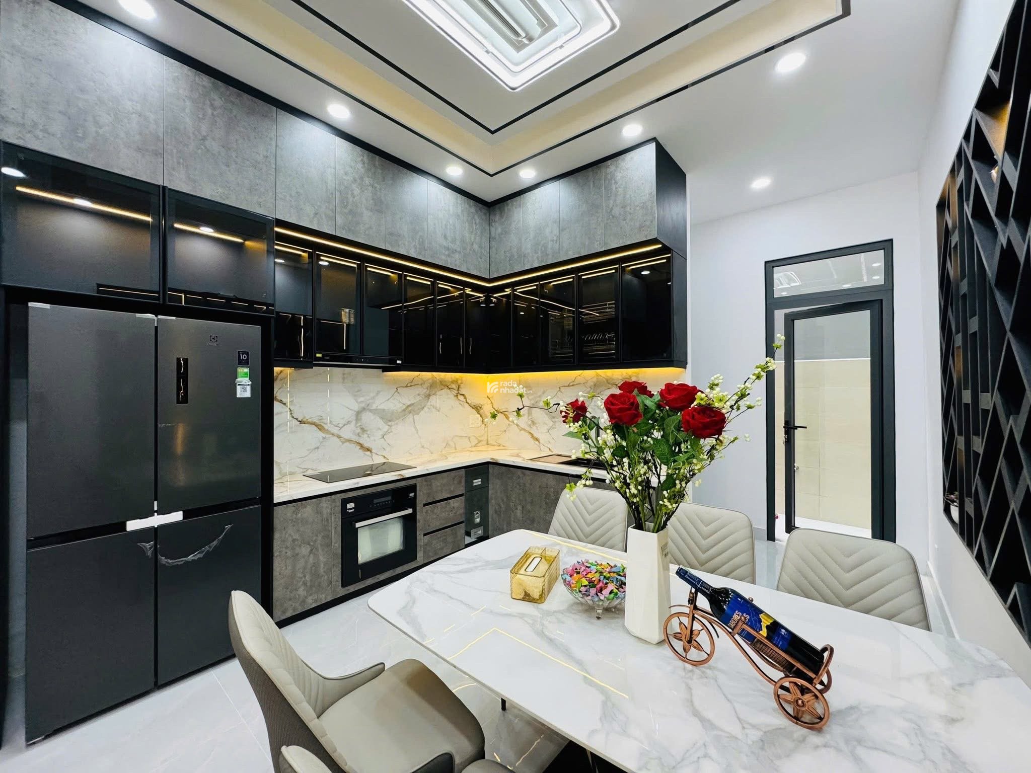 Nhà 4 Tầng Quận 7 - Nội Thất Cao Cấp - Ô Tô Đỗ Cửa - Sân Thượng - Chỉ 7 tỷ 450 TL