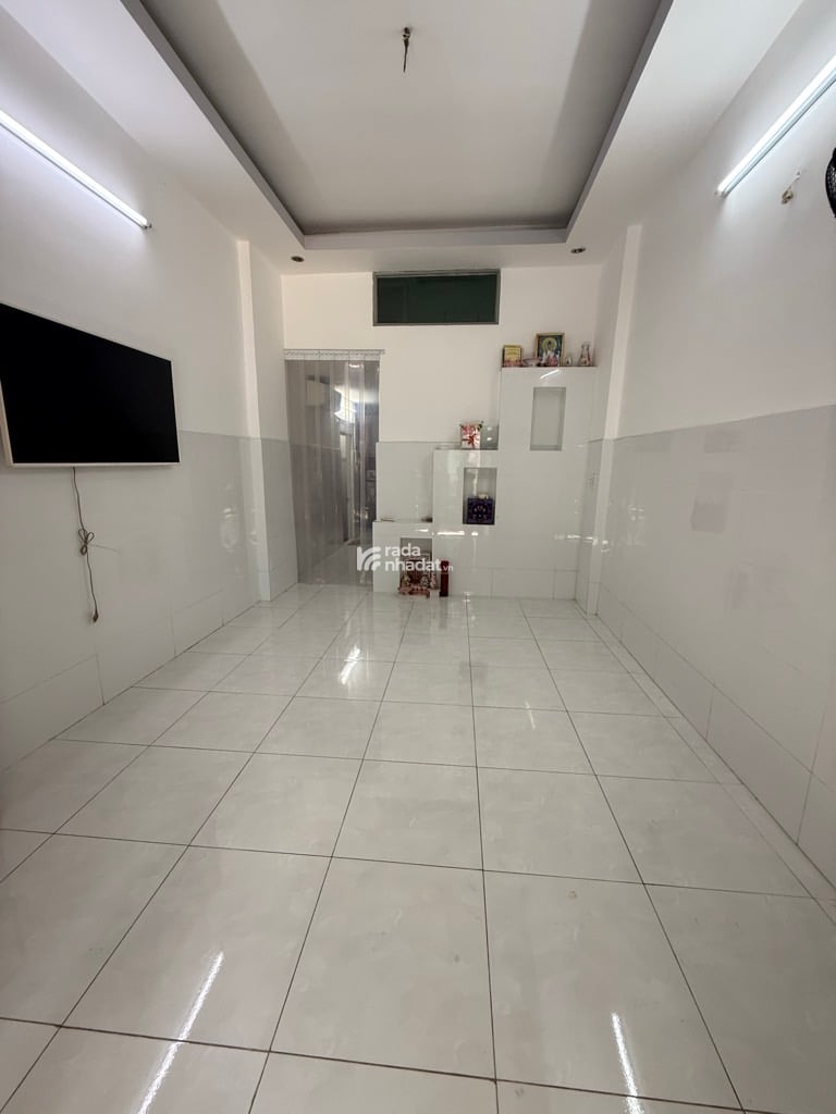 NHÀ MỚI ĐẸP Ở NGAY, HẺM XE HƠI, GẦN NGÃ TƯ BÌNH PHƯỚC 2 TẦNG 47m2 CHỈ 3,5 TỶ