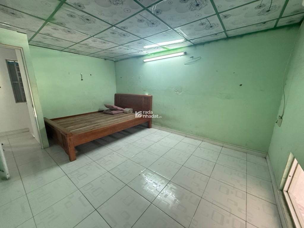 NHÀ MỚI ĐẸP Ở NGAY, HẺM XE HƠI, GẦN NGÃ TƯ BÌNH PHƯỚC 2 TẦNG 47m2 CHỈ 3,5 TỶ