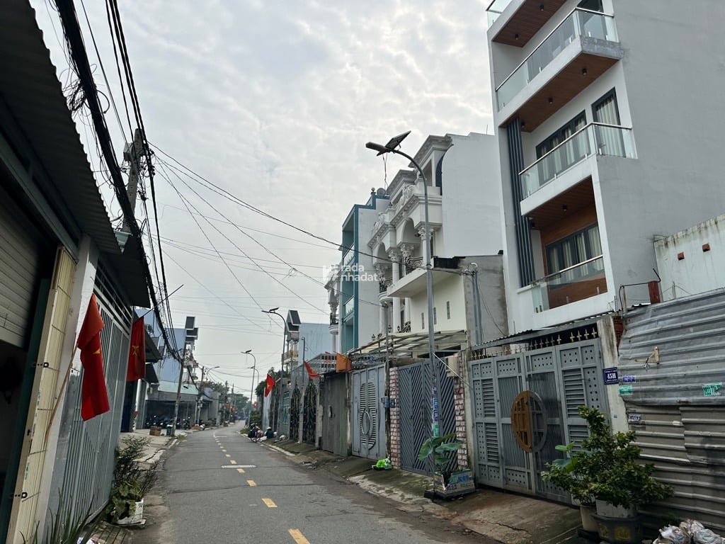 4 LÔ ĐẤT MTKD ĐƯỜNG SỐ 8, BÌNH TÂN, 400M2 TIỆN XÂY MỚI. GIẢM 350TR CHỈ 25.5T TL 