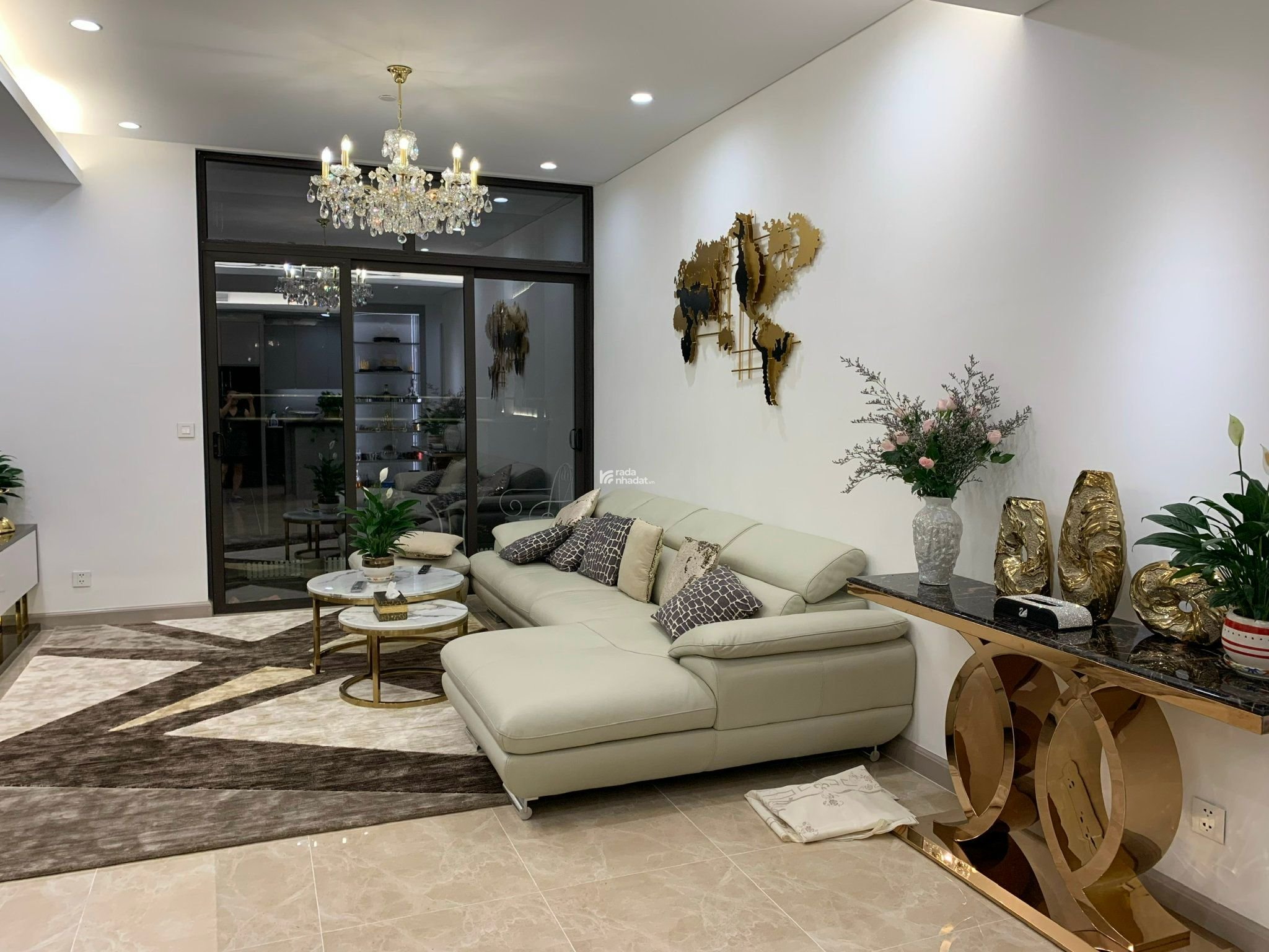 Bán căn hộ cao cấp DT 120m2 3 ngủ, Sun Grand City 69B Thuỵ Khuê, giá bán 17 tỷ. LH 0945 894 ***