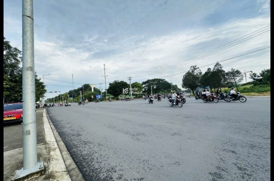 BÁN ĐẤT GẦN ĐẬU PHỘNG TÂN TÂN , LÀNG ĐẠI HỌC ,ĐẤT ĐẸP VUÔNG 142 M2 , 119m2 THỔ – NGANG 7 – 4 TỶ 9