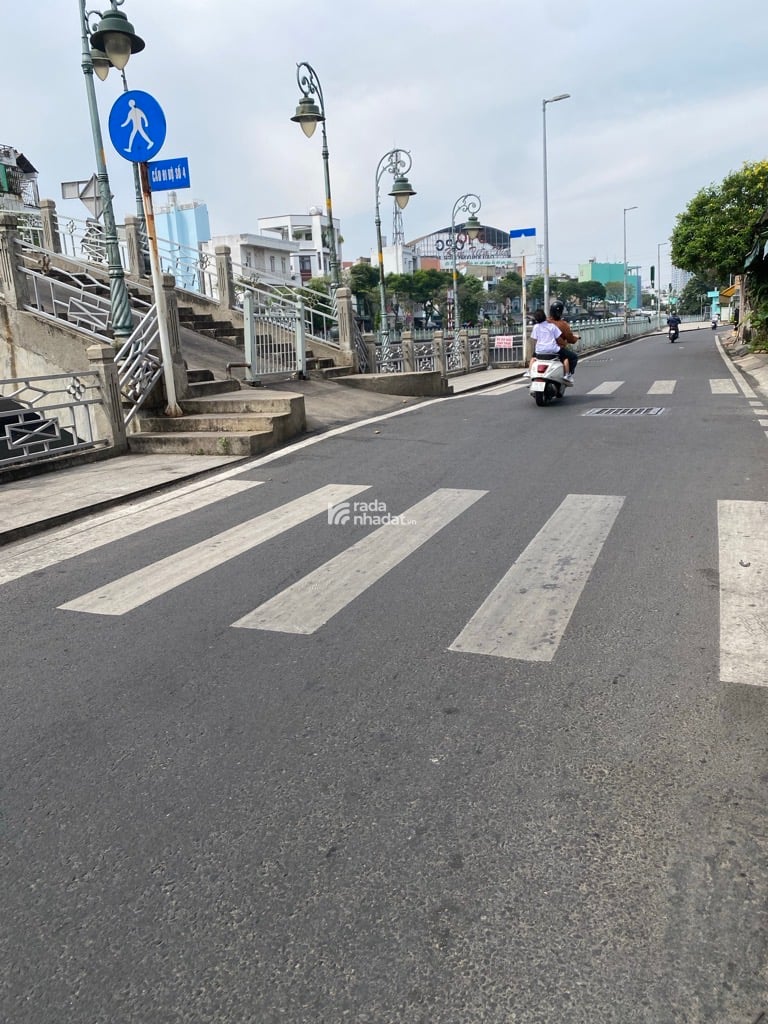 BÁN CHDV BẾN PHÚ LÂM QUẬN 6 140M2 15.5 TỶ THU 50 TRIỆU/THÁNG KẾ CHỢ LỚN 