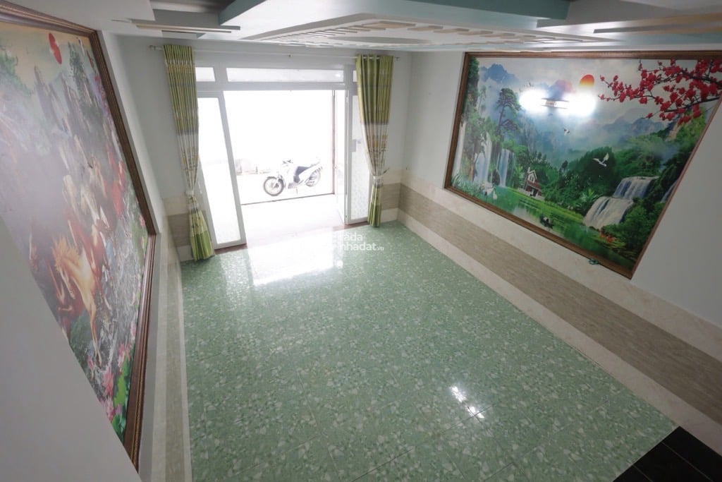 NHÀ ĐẸP HXH - 5x14M - 3 TẦNG - NGAY CHỢ TÂN CHÁNH HIỆP Q12 - 4.68 TỶ