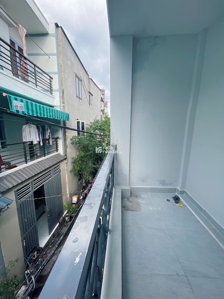 BÁN GẤP NHÀ MỚI NGAY NGÃ TƯ 4 XÃ -LÊ VĂN QUỚI -1 TRỆT 1 LẦU