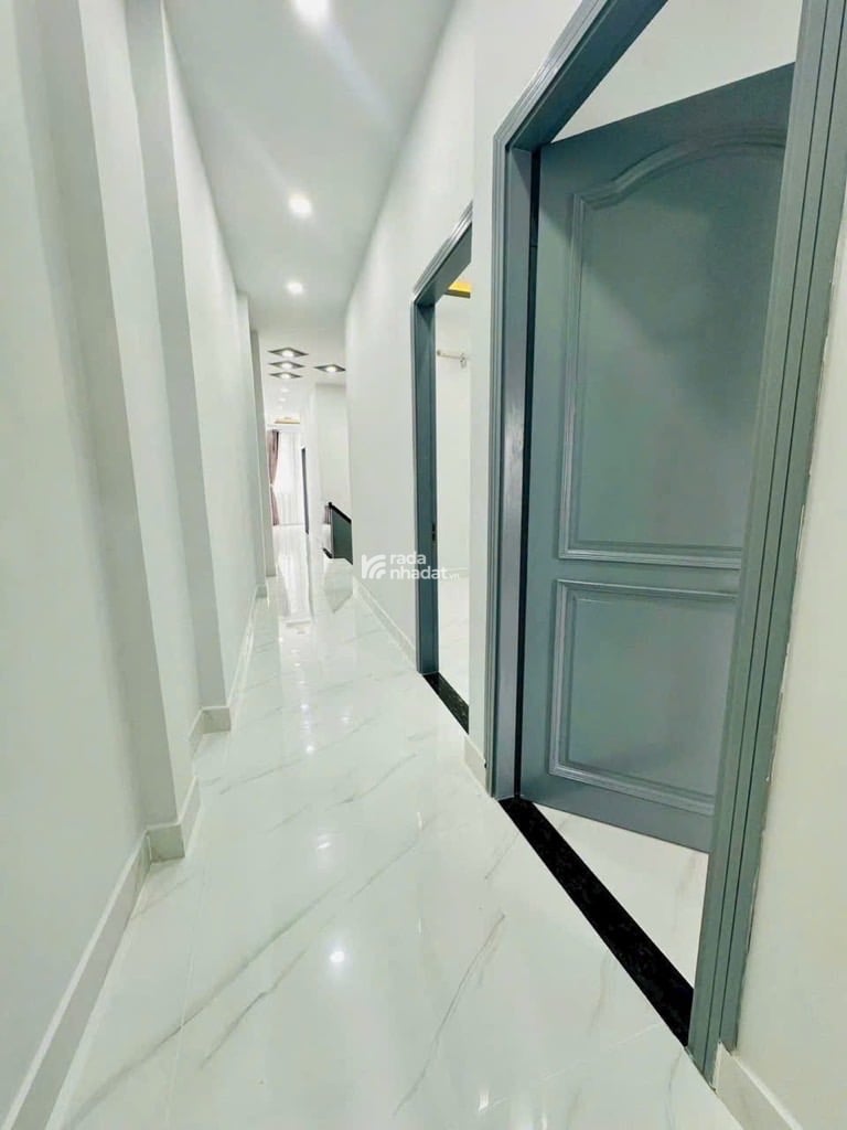 Bán nhà Quận 7 ô tô đỗ sát cửa 105m2 ngang 4m dài 26m nhà 2 tầng 4 phòng ngủ chỉ 7 tỷ nhỉnh