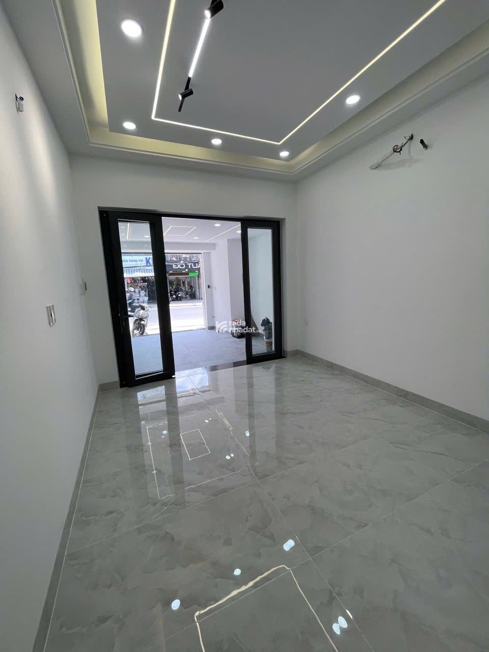 BÁN NHÀ MẶT TIỀN LÊ QUANG ĐỊNH NHÀ GẦN 60M2 ĐẤT NHÀ 5 PN GIÁ 15  Tỷ 