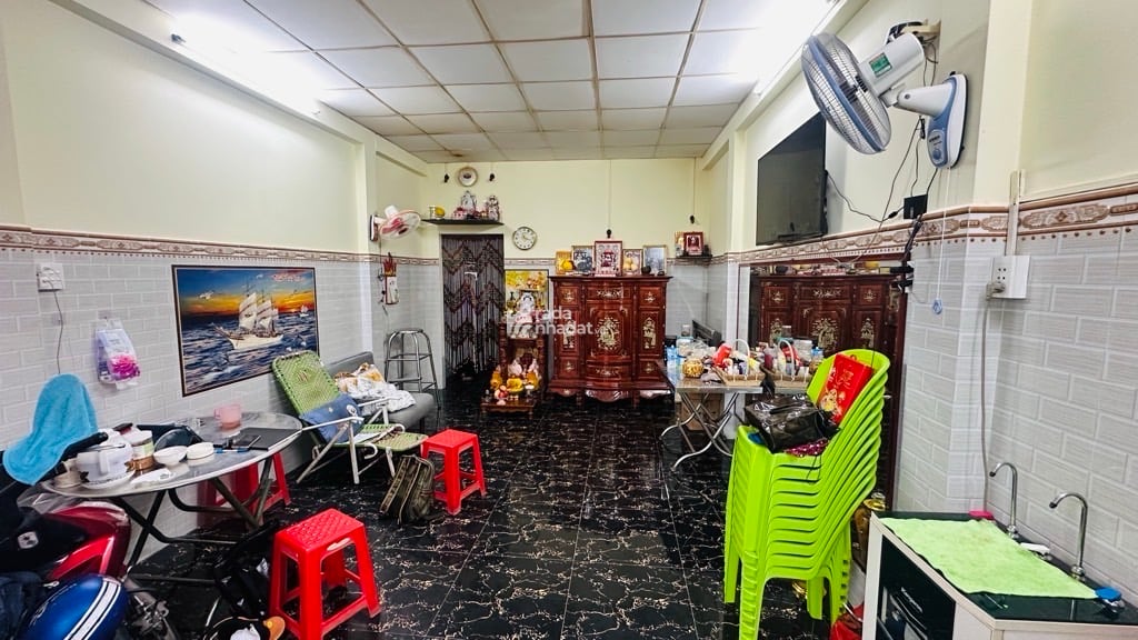 QUẬN 11] LẠC LONG QUÂN - XE HƠI ĐẬU SÁT NHÀ - NHÀ CŨ TIỆN XÂY MỚI - 42M2 VUÔNG VỨC