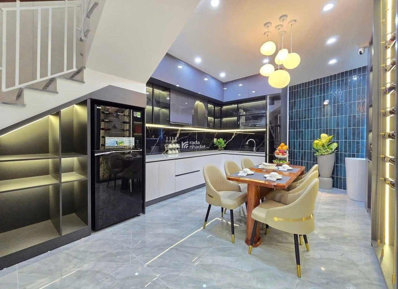 CHÍNH CHỦ BÁN NHÀ ĐẸP TRUNG TÂM PHƯỜNG 6, TP. TÂN AN, LONG AN 75m2 CHỈ 2TỶ2 SHR