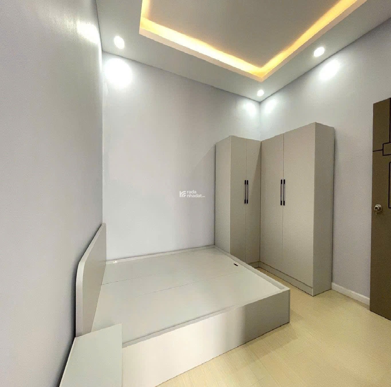 Nhà mới hẻm Ô tô sát mặt tiền Lê Văn Sỹ - QUẬN TÂN BÌNH