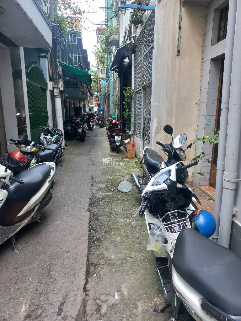 Bán Nhà C4 Hướng Đông,  DT 3x10, Dạ Nam P2 Q8, Khu Cao Tầng, Giá 4,25 Tỷ