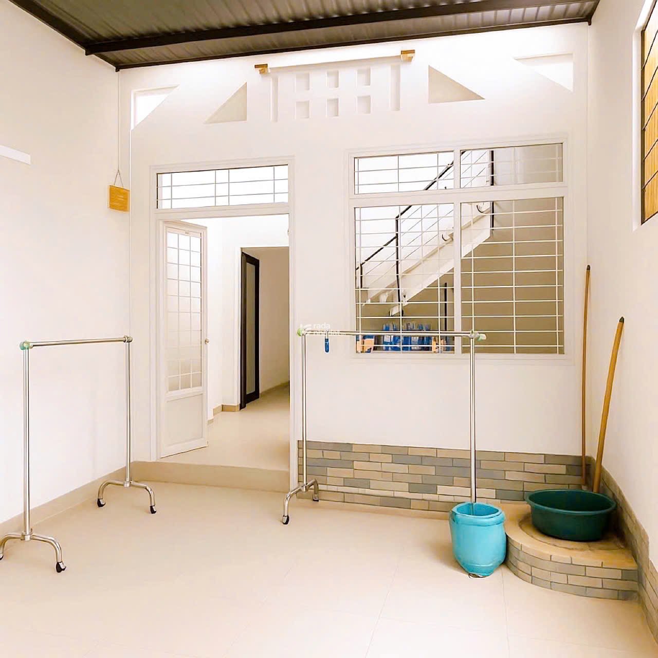 Nhà đẹp Cách Mạng Tháng Tám - QUẬN 10 -4.8 x 21 m - 14 tỷ