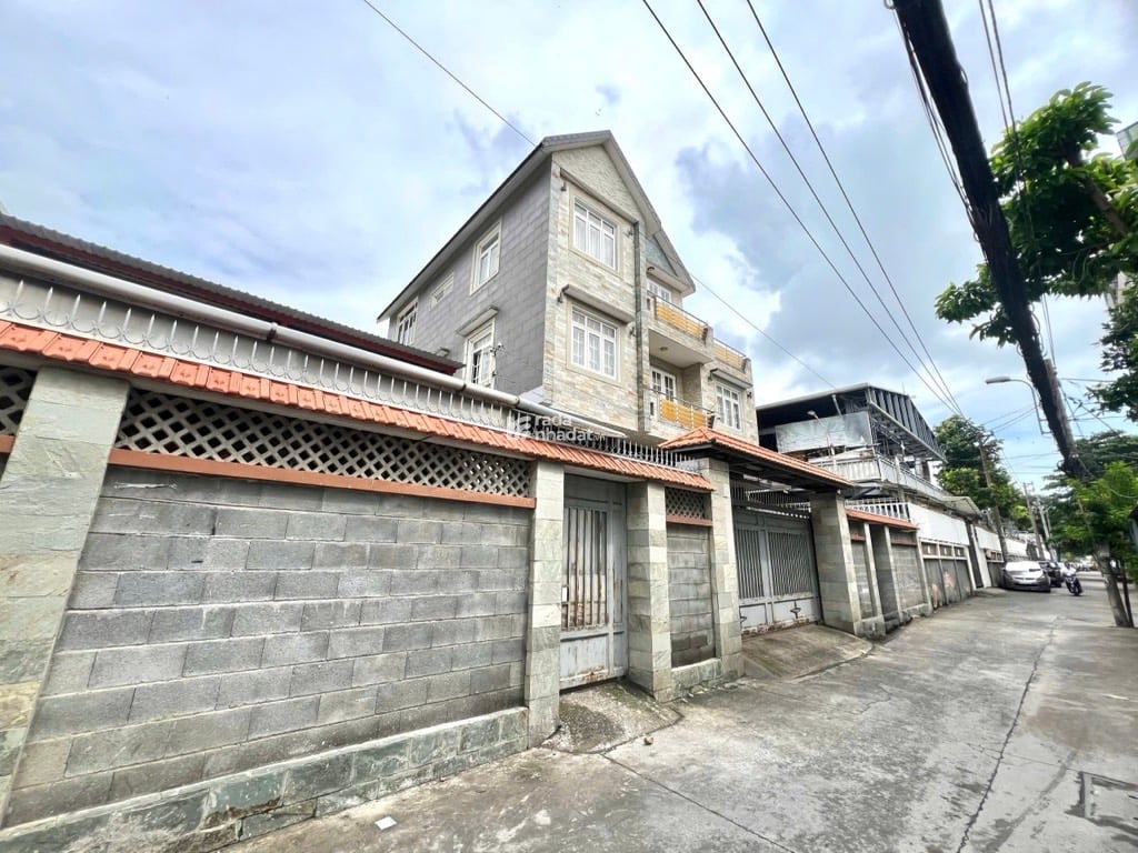 HẺM XE HƠI XÔ VIẾT NGHỆ TĨNH, BÌNH THẠNH, 640M2 TIỆN XÂY MỚI. GIẢM 15T CHỈ 84T TL 