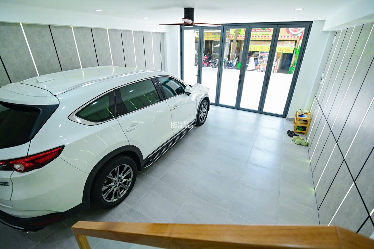 Nhà hiện đại 5 tầng hẻm 36 Lê Thị Hồng ngang 5m 100m2 tặng thang máy vào ở ngay chỉ 19 tỷ