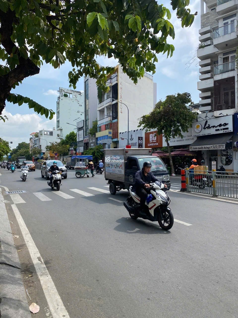 16,8 TỶ .VỊ TRÍ TRUNG TÂM ,NHÀ 2 MẶT TIỀN KINH DOANH LUỸ BÁN BÍCH- TRƯƠNG VĨNH KÝ 